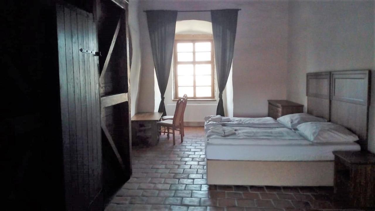 Zamek Kolstejn - Hotel Chateau Goldenstein Branna Exterior photo