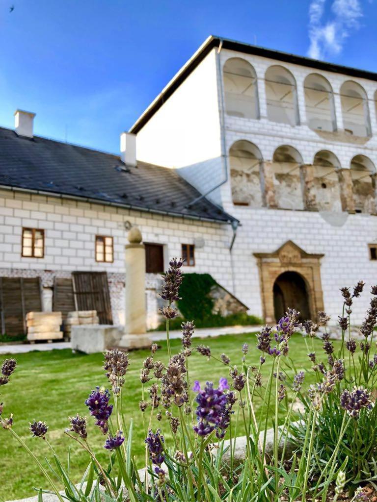 Zamek Kolstejn - Hotel Chateau Goldenstein Branna Exterior photo